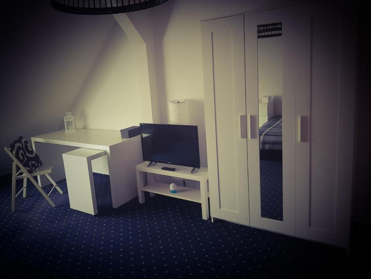 6 Bedroom Private Apartment & Lounge Rostock Zewnętrze zdjęcie