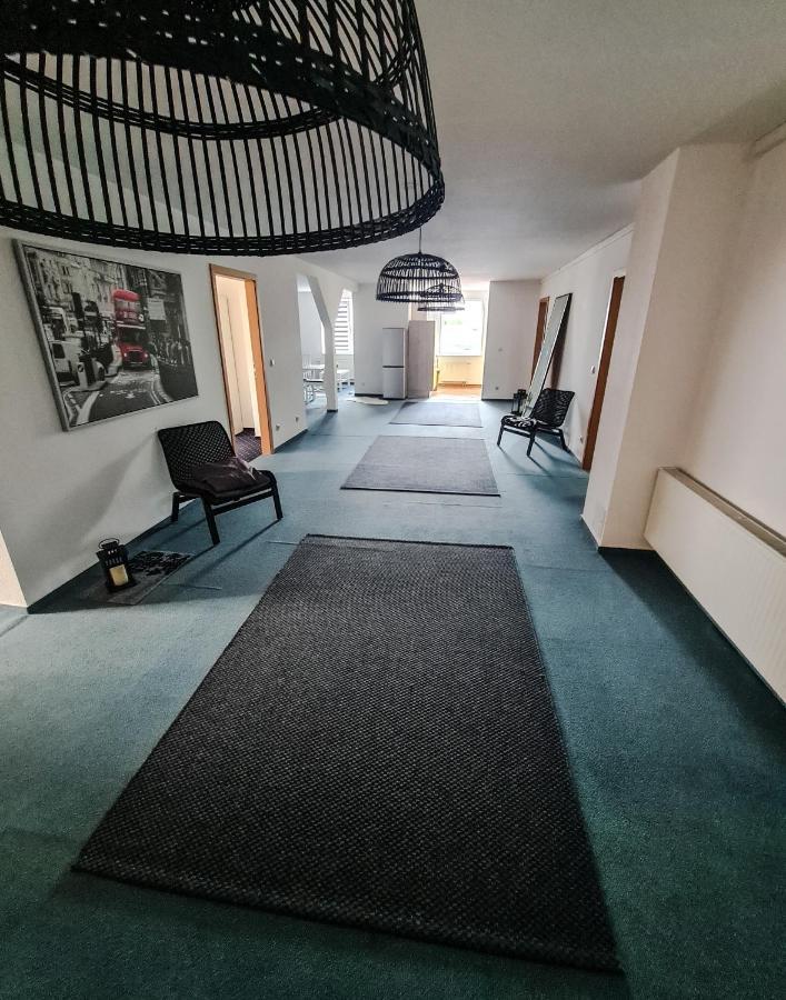 6 Bedroom Private Apartment & Lounge Rostock Zewnętrze zdjęcie